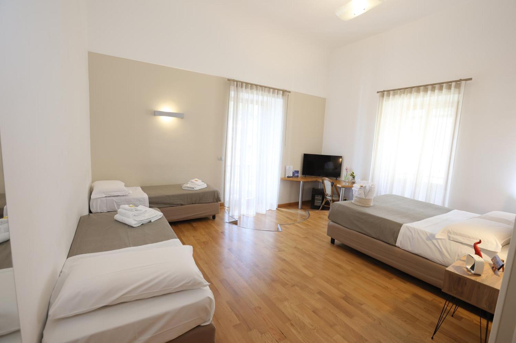 Lungomare Suite & Spa Naples Exterior photo