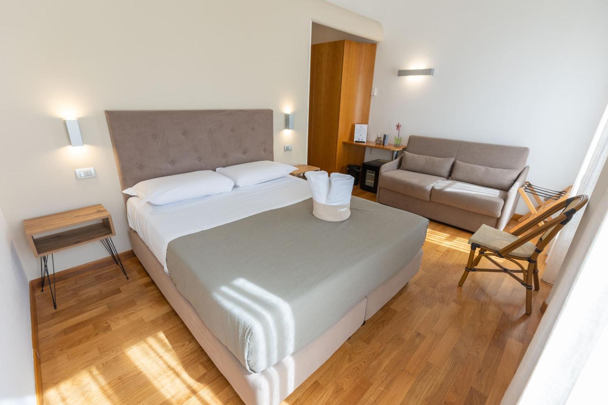 Lungomare Suite & Spa Naples Exterior photo