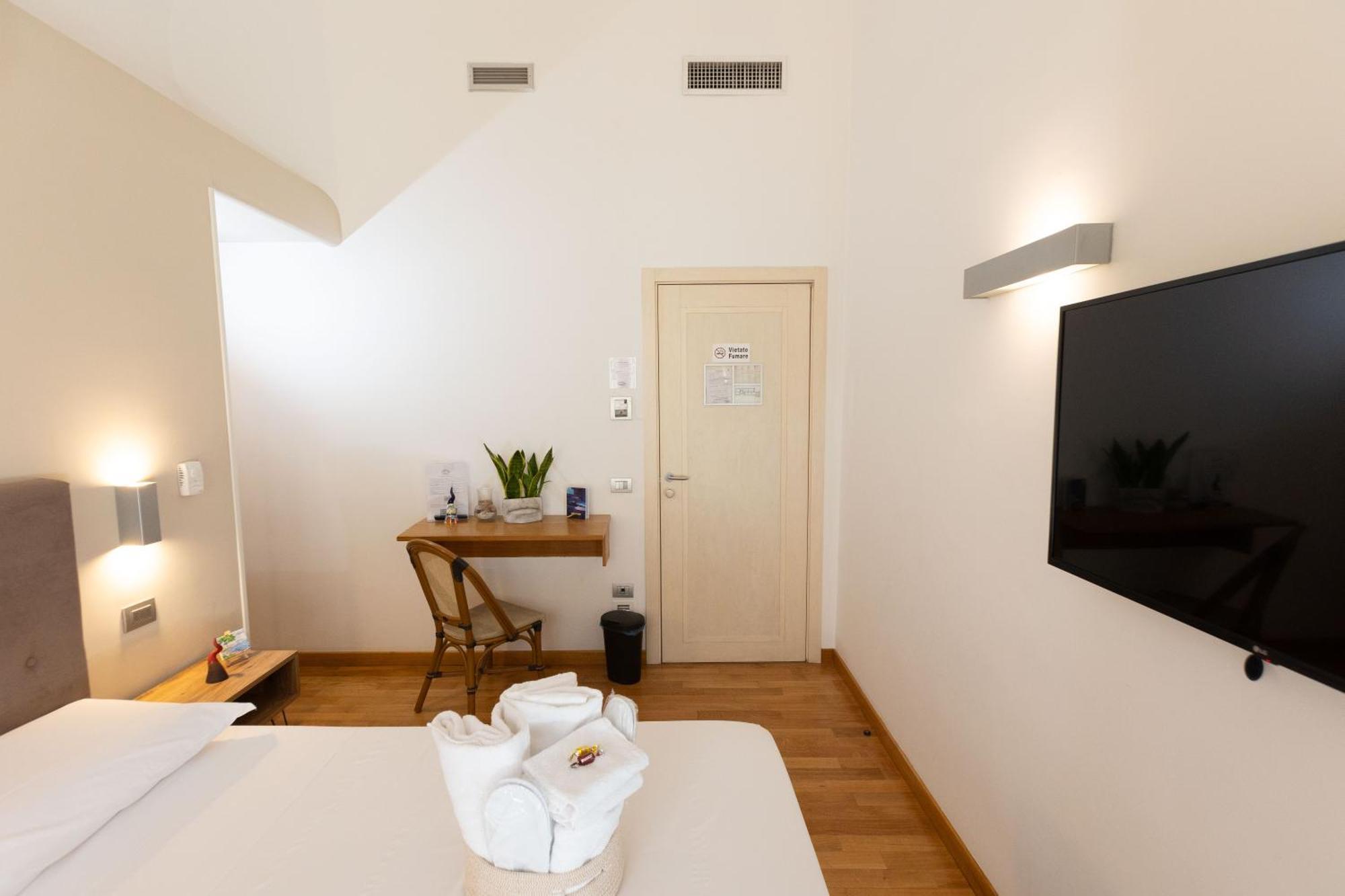 Lungomare Suite & Spa Naples Exterior photo