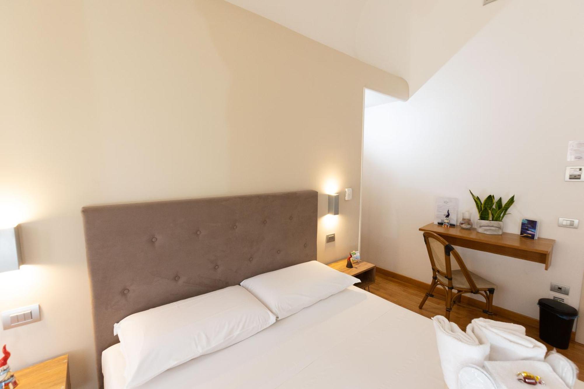 Lungomare Suite & Spa Naples Exterior photo
